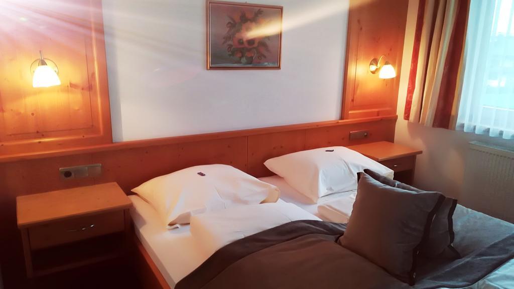 Apart Austria Aparthotel Mayrhofen Ngoại thất bức ảnh