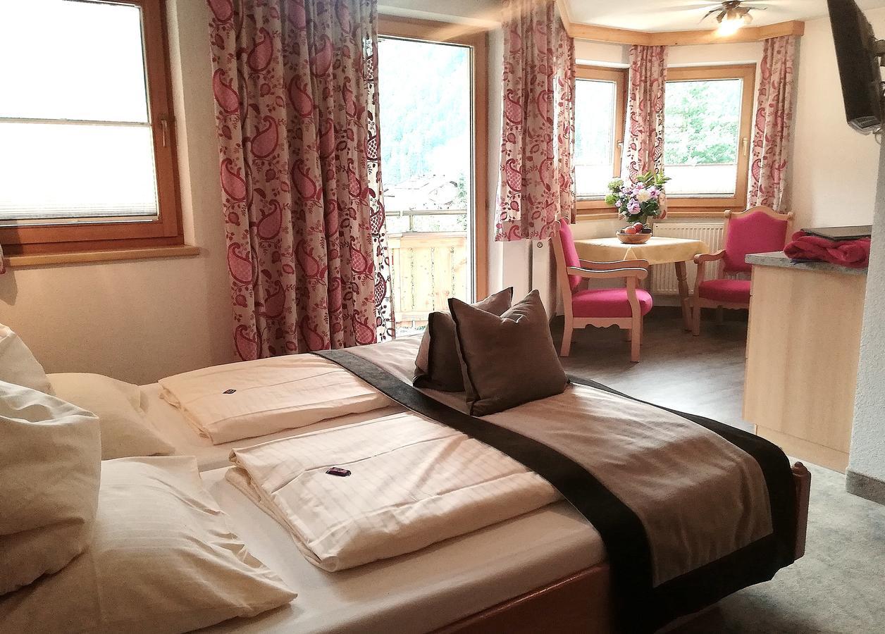 Apart Austria Aparthotel Mayrhofen Ngoại thất bức ảnh